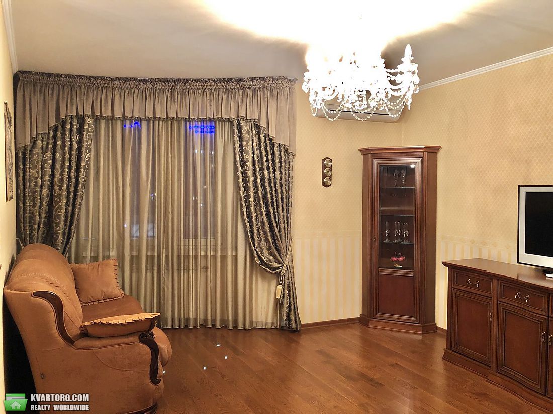 Rent out 2-room apartment. Киев,  Днепровская наб — photo 4