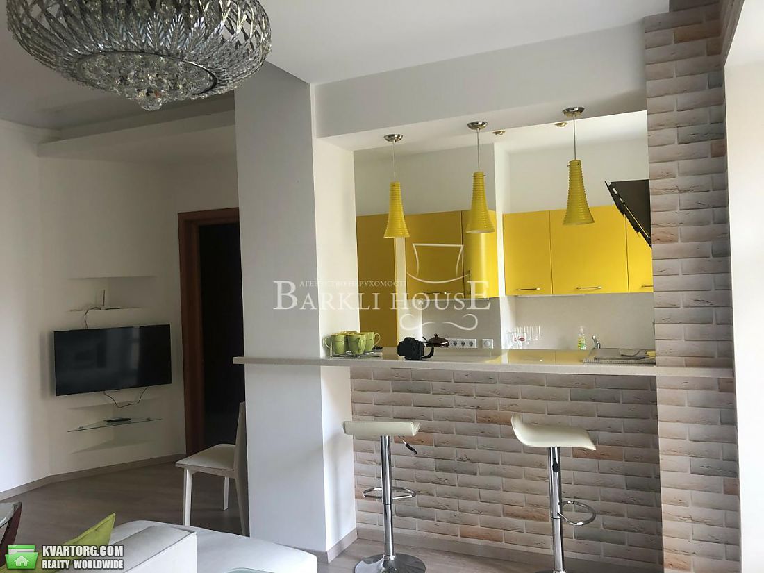 Rent out 2-room apartment. Киев,  Костельная — photo 6