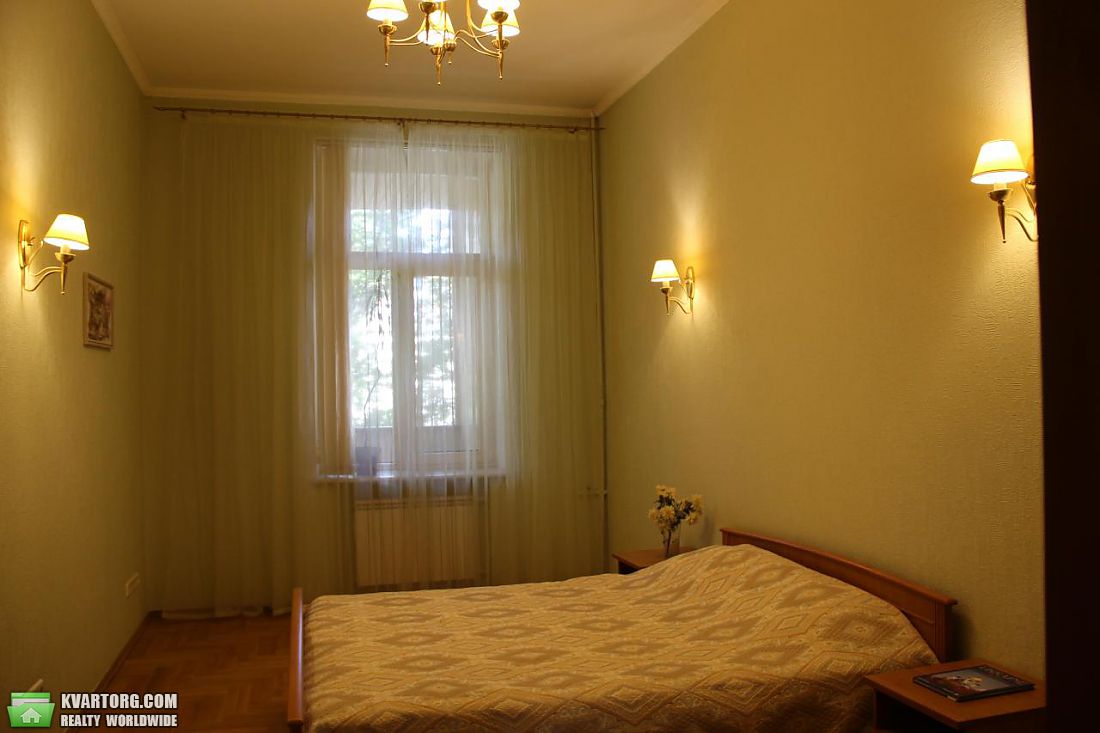 Rent out 4-room apartment. Киев,  Десятинная — photo 5