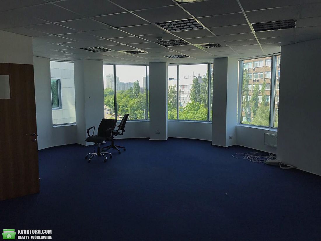 Rent out office. Киев,  Дегтяревская — photo 1