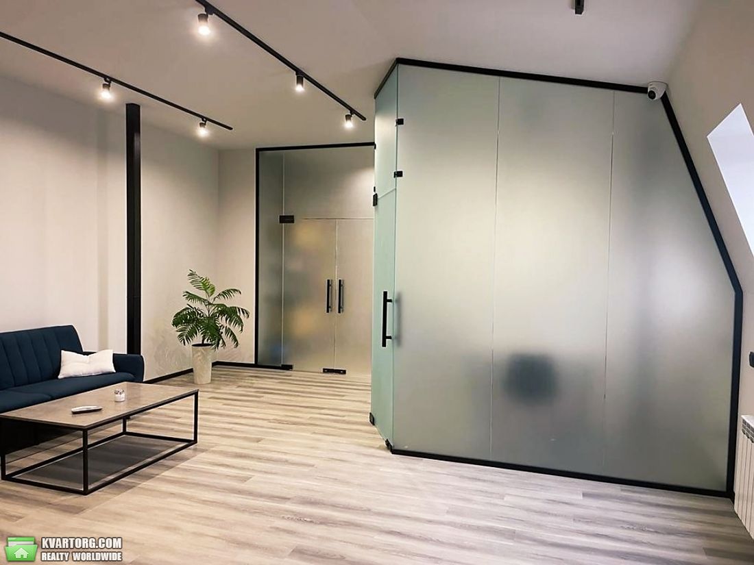 Rent out office. Киев, Воздухофлотский просп — photo 1