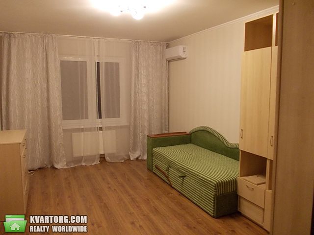 Rent out 1-room apartment. Киев, Данченко Сергей — photo 4