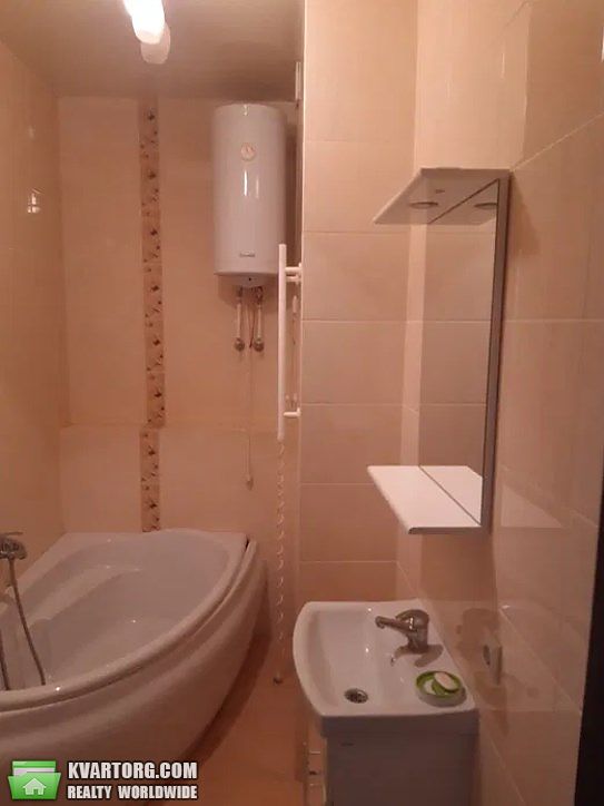 Rent out 1-room apartment. Киев,  Жилянская — photo 6