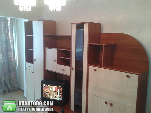 Rent out 1-room apartment. Киев, Березняковская — photo 1