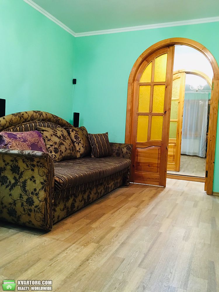 Rent out 2-room apartment. Киев,  Константиновская — photo 2