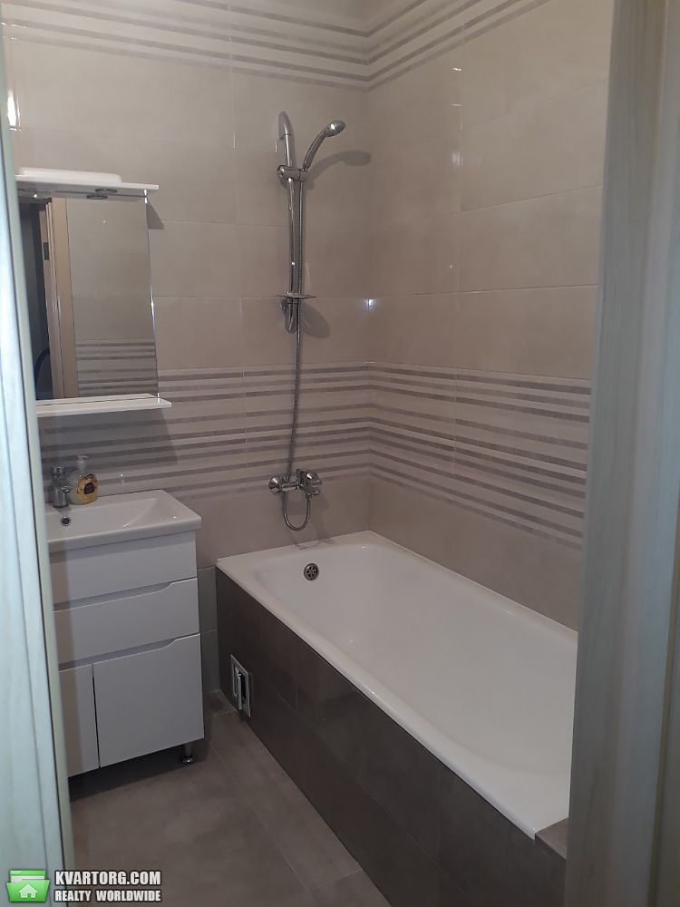 Rent out 3-room apartment. Киев,  Лебедева Николая — photo 7