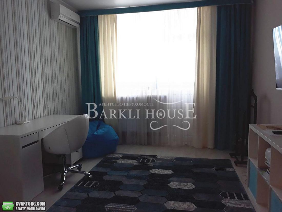 Rent out 2-room apartment. Киев, Сикорского — photo 9