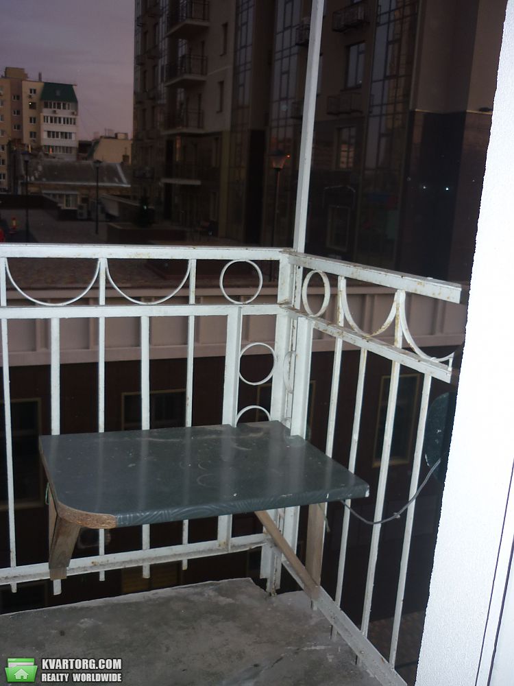 Rent out 3-room apartment. Одесса, Площадь Льва Толстого — photo 2