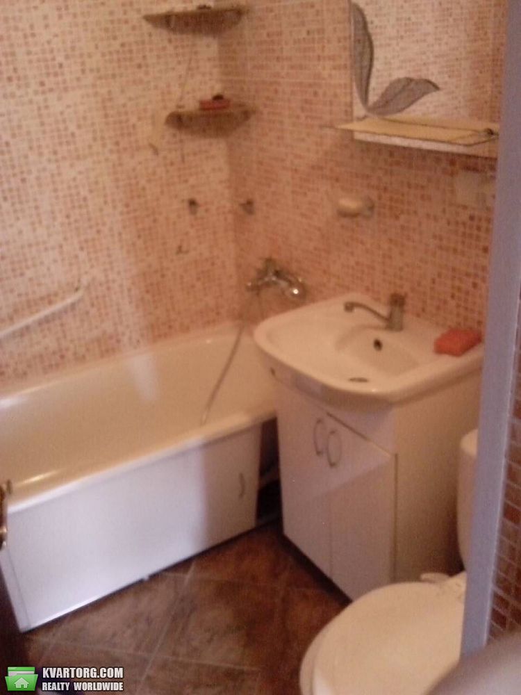 Rent out 1-room apartment. Киев,  Путивльская — photo 2