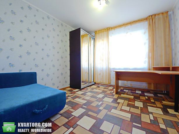 Rent out 2-room apartment. Киев,  Крейсера Авроры — photo 4