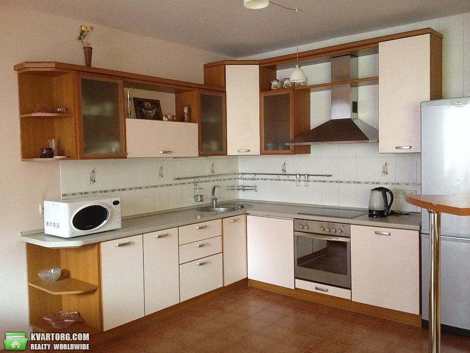 Rent out 3-room apartment. Киев,  Клиническая — photo 3