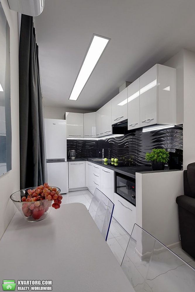 Rent out 2-room apartment. Киев,  Леси Украинки бул — photo 4