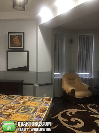 Rent out 3-room apartment. Киев,  Крещатик — photo 4