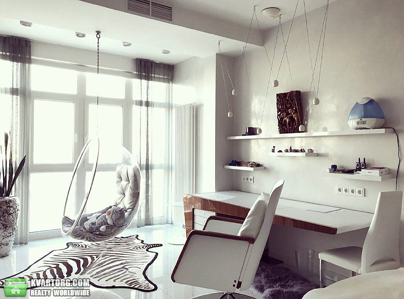Rent out 4-room apartment. Киев, Драгомирова ул. — photo 4