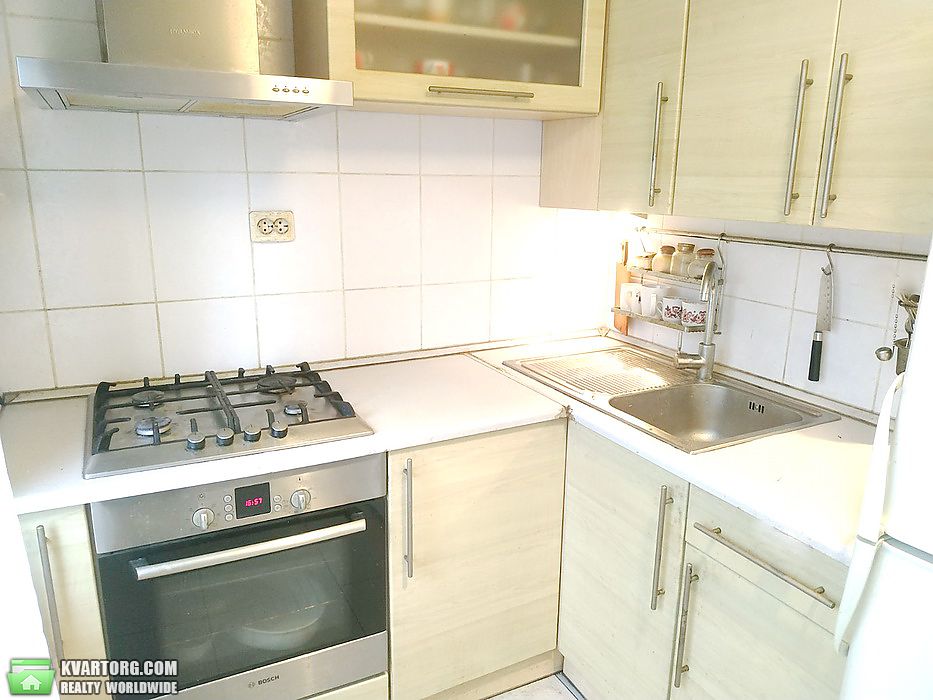 Rent out 2-room apartment. Киев,  Гната Юры — photo 5