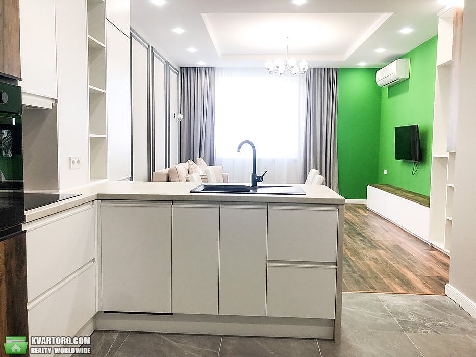 Rent out 2-room apartment. Киев,  Драгомирова — photo 3