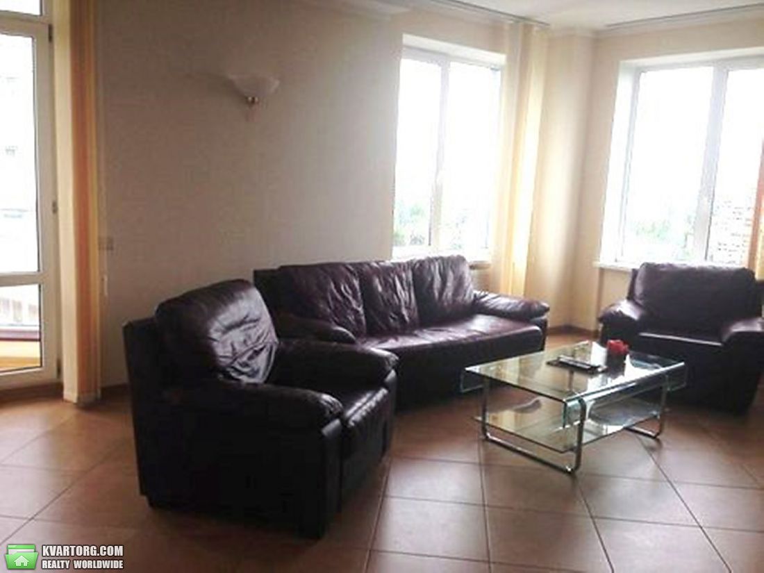 Rent out 2-room apartment. Киев,  Львовская — photo 2