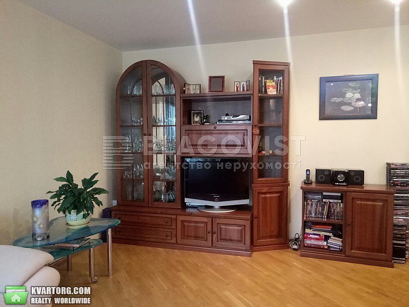 Rent out 2-room apartment. Киев,  Дмитриевская — photo 3