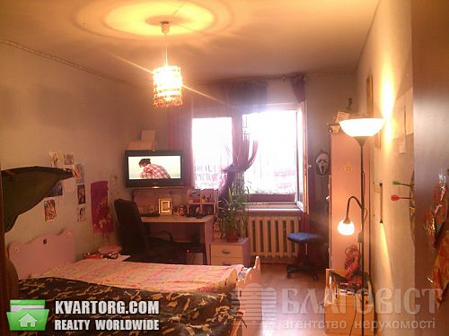 Sell 2-room apartment. Киев, Урловская — photo 2