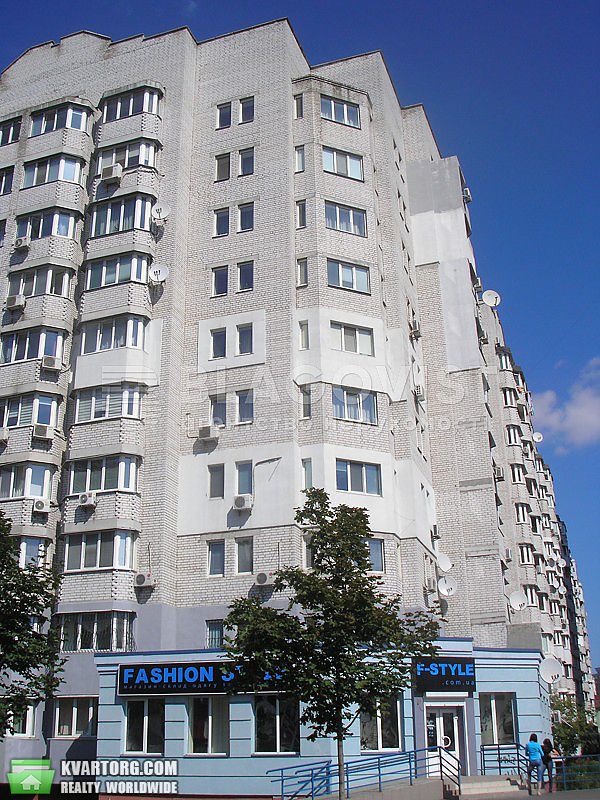 Sell 4-room apartment. Киев,  Конева — photo 4
