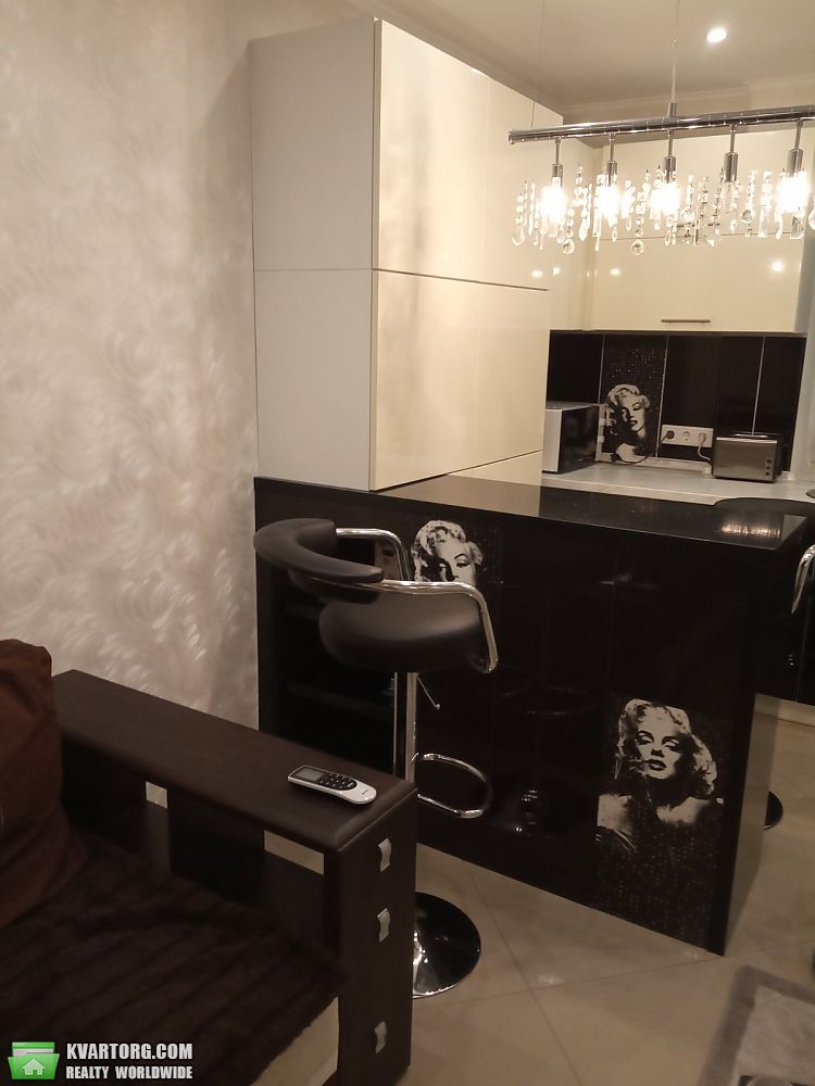 Rent out 2-room apartment. Киев, Антоновича — photo 5
