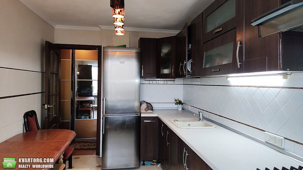 Sell 3-room apartment. Киев,  Пражская — photo 1