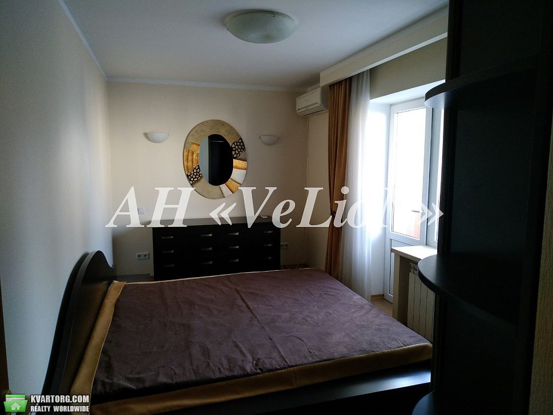 Rent out 3-room apartment. Киев,  Леси Украинки бул — photo 4