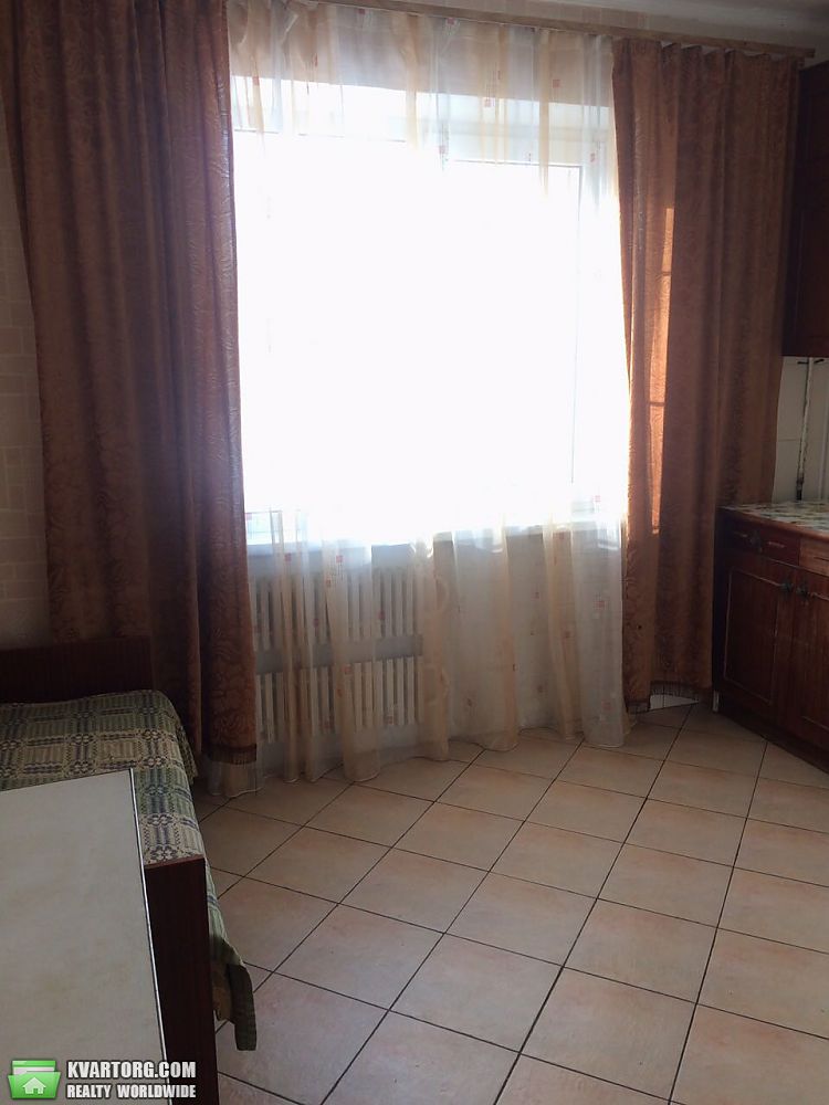 Rent out 1-room apartment. Днепропетровск, Героев — photo 4
