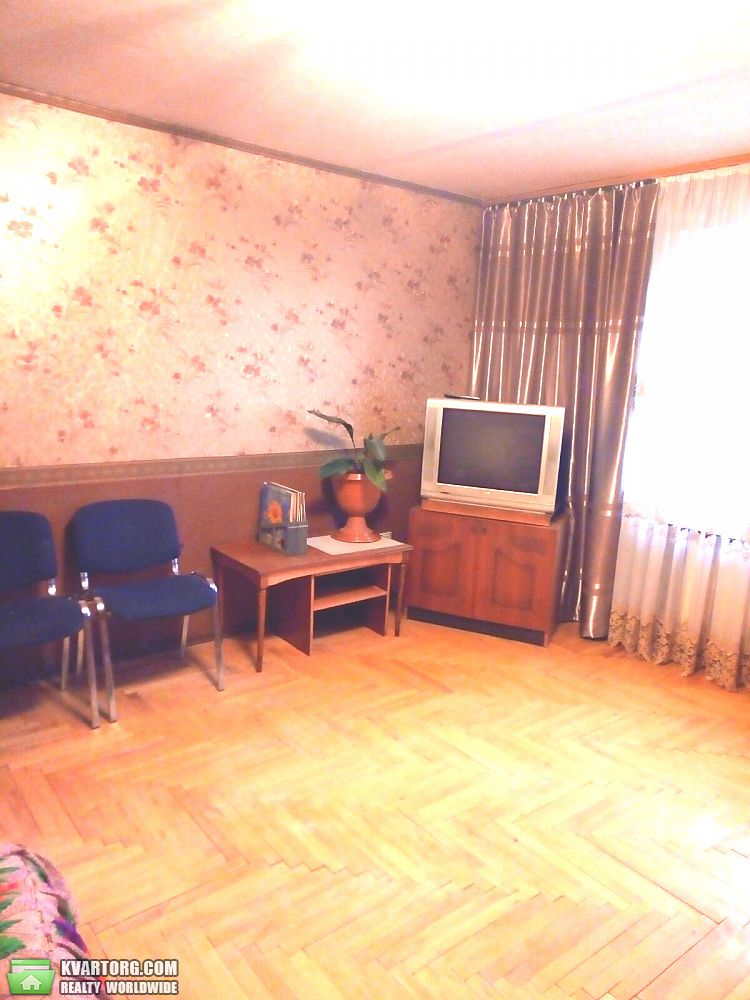 Rent out 2-room apartment. Киев, Петра Радченко — photo 3