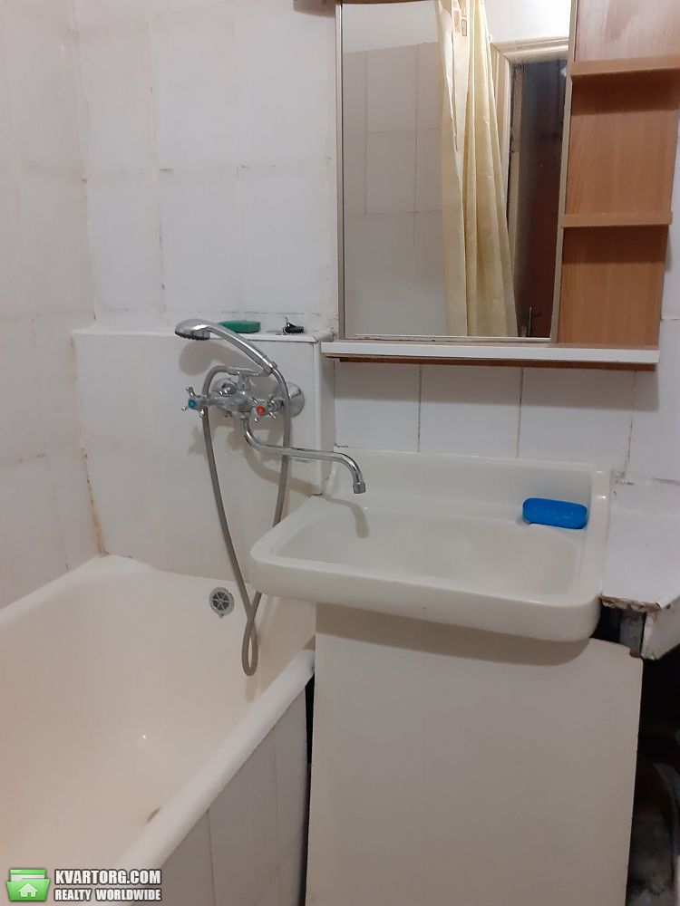 Rent out 1-room apartment. Киев,  Миропольская — photo 9
