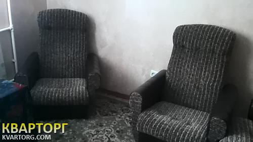 Rent out house. Киев,  Весенняя — photo 1