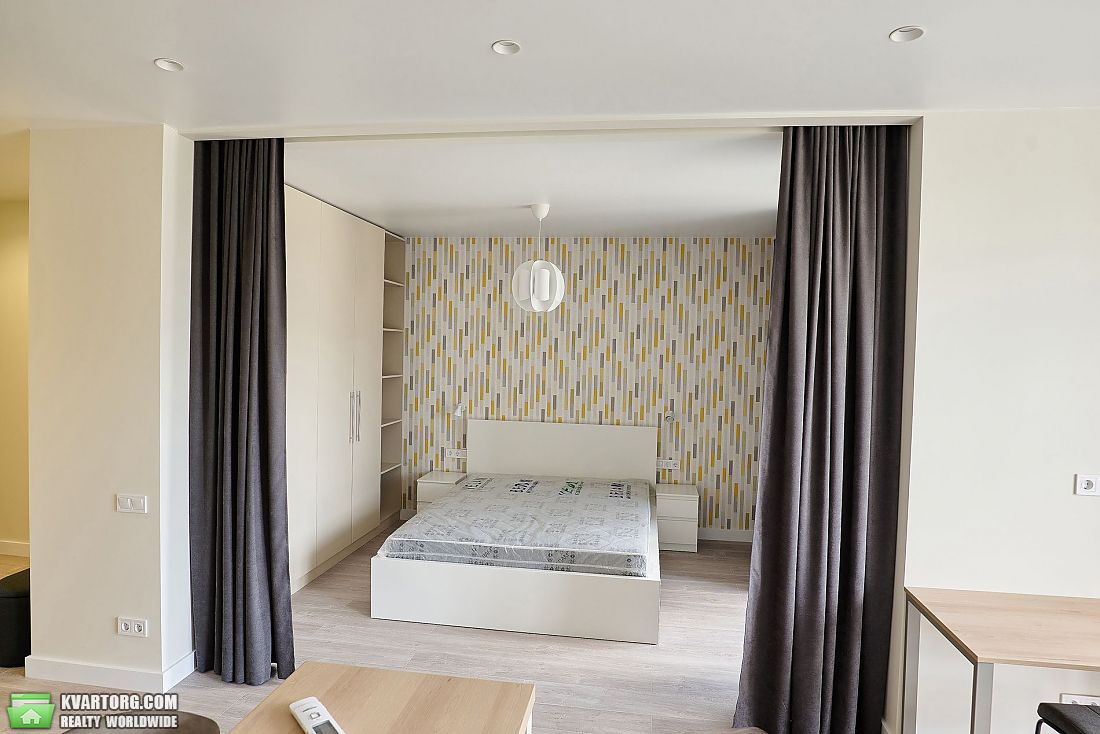 Rent out 1-room apartment. Киев, Набережно-Рыбальская — photo 2