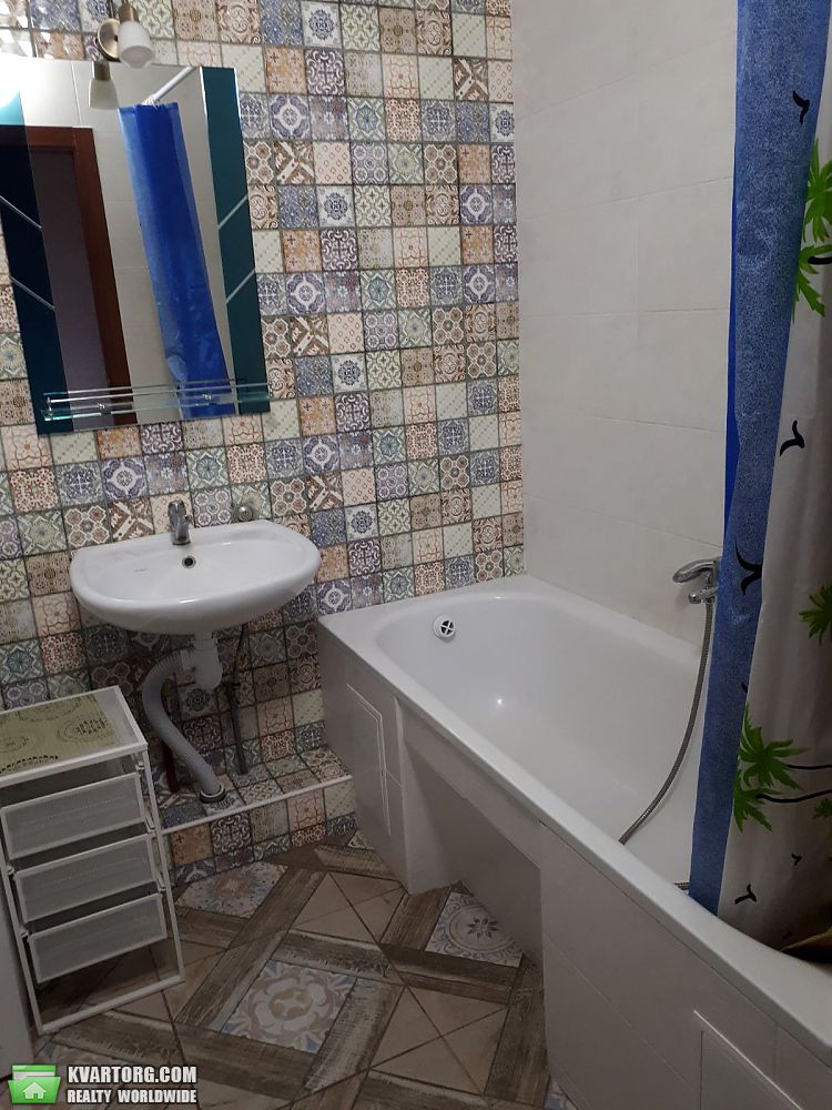 Rent out 3-room apartment. Киев,  Глушкова пр — photo 1