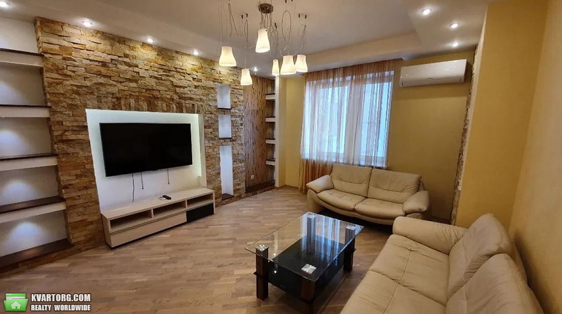 Rent out 3-room apartment. Киев,  Артема — photo 1