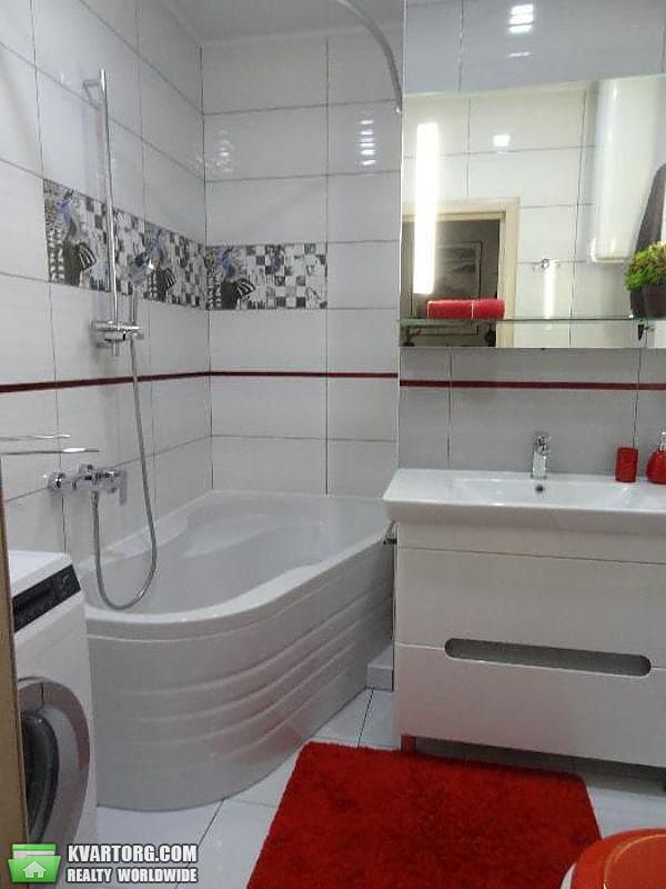 Rent out 2-room apartment. Киев,  Бажана — photo 1