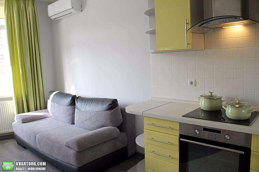 Rent out 2-room apartment. Киев, Липковского — photo 1