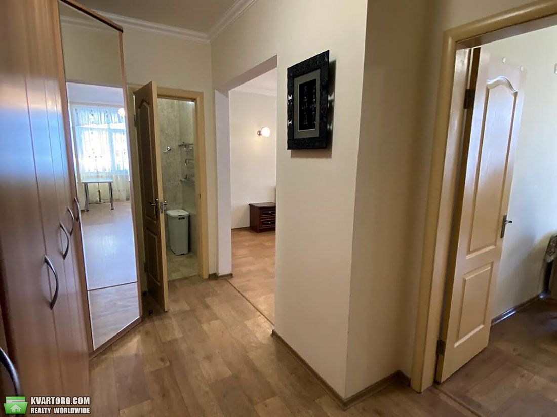 Rent out 1-room apartment. Киев,  Ломоносова — photo 1