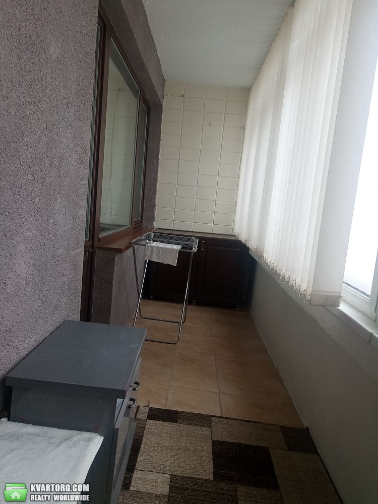 Rent out 3-room apartment. Киев,  Суворова — photo 6