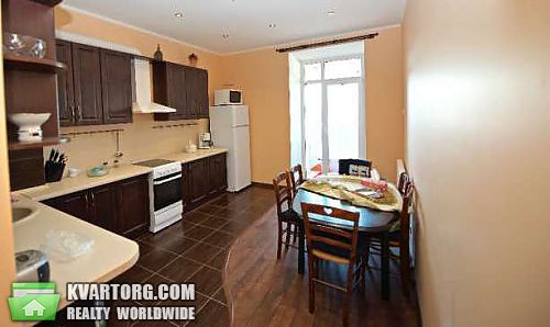 Rent out 2-room apartment. Киев, Почайнинская — photo 4