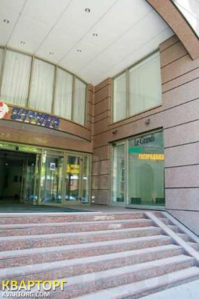 Rent out office. Киев,  Кропивницкого — photo 1