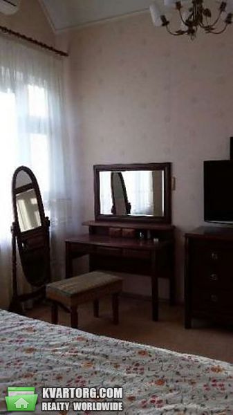 Rent out house. Киев,  Садовая — photo 1