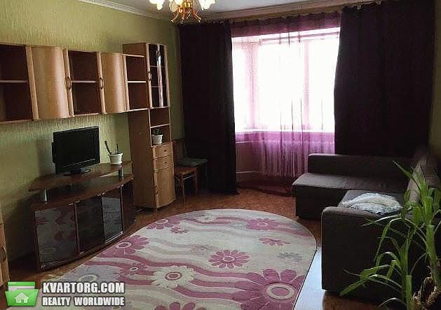 Rent out 1-room apartment. Киев,  Ревуцкого — photo 1