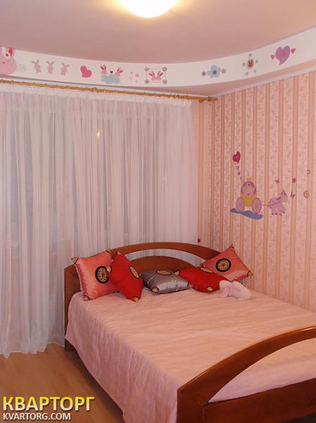 Sell 3-room apartment. Киев,  Космическая — photo 1