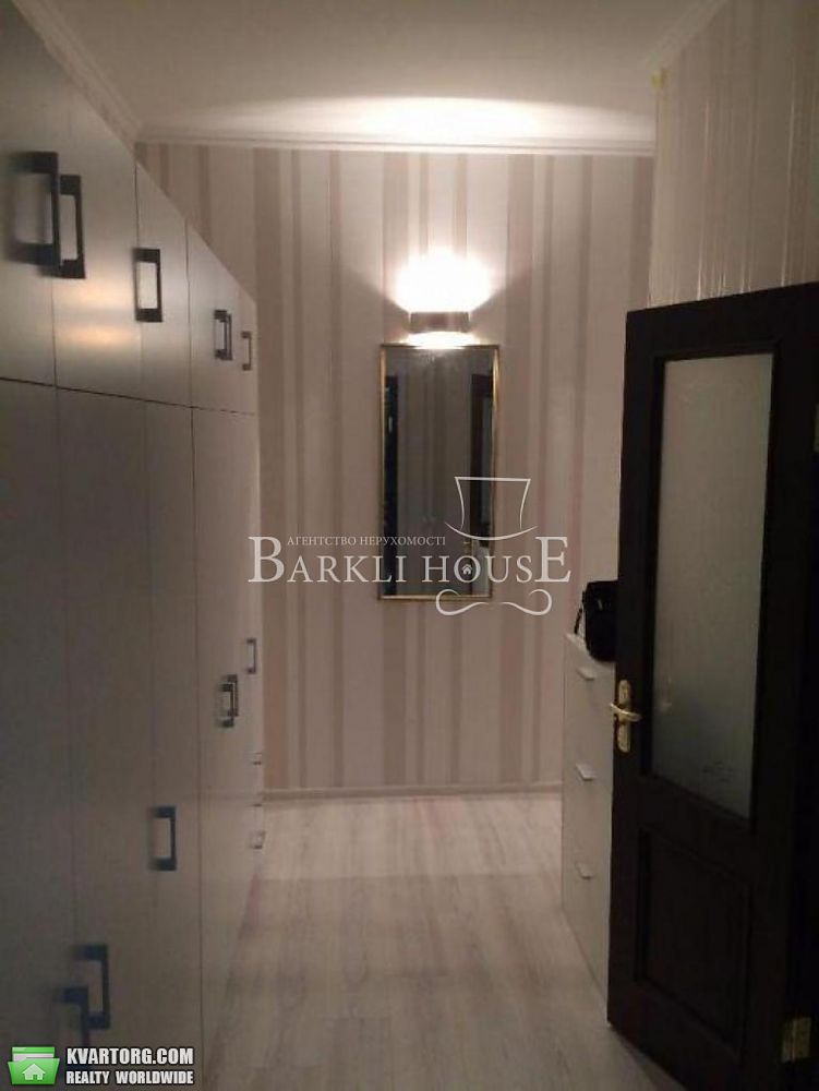 Rent out 2-room apartment. Киев,  Сечевых Стрельцов — photo 7