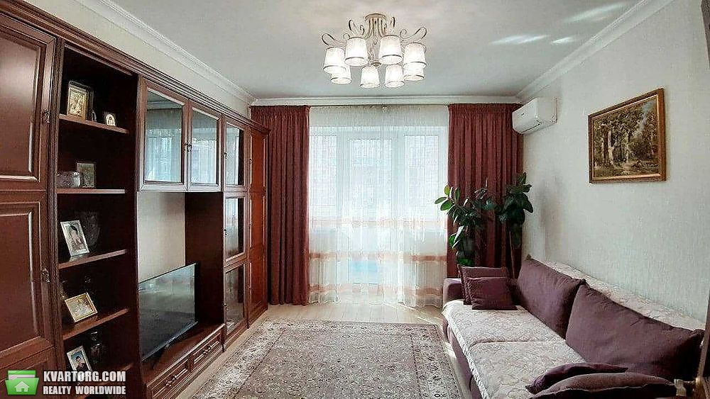 Sell 2-room apartment. Киев,  Метрологическая — photo 3