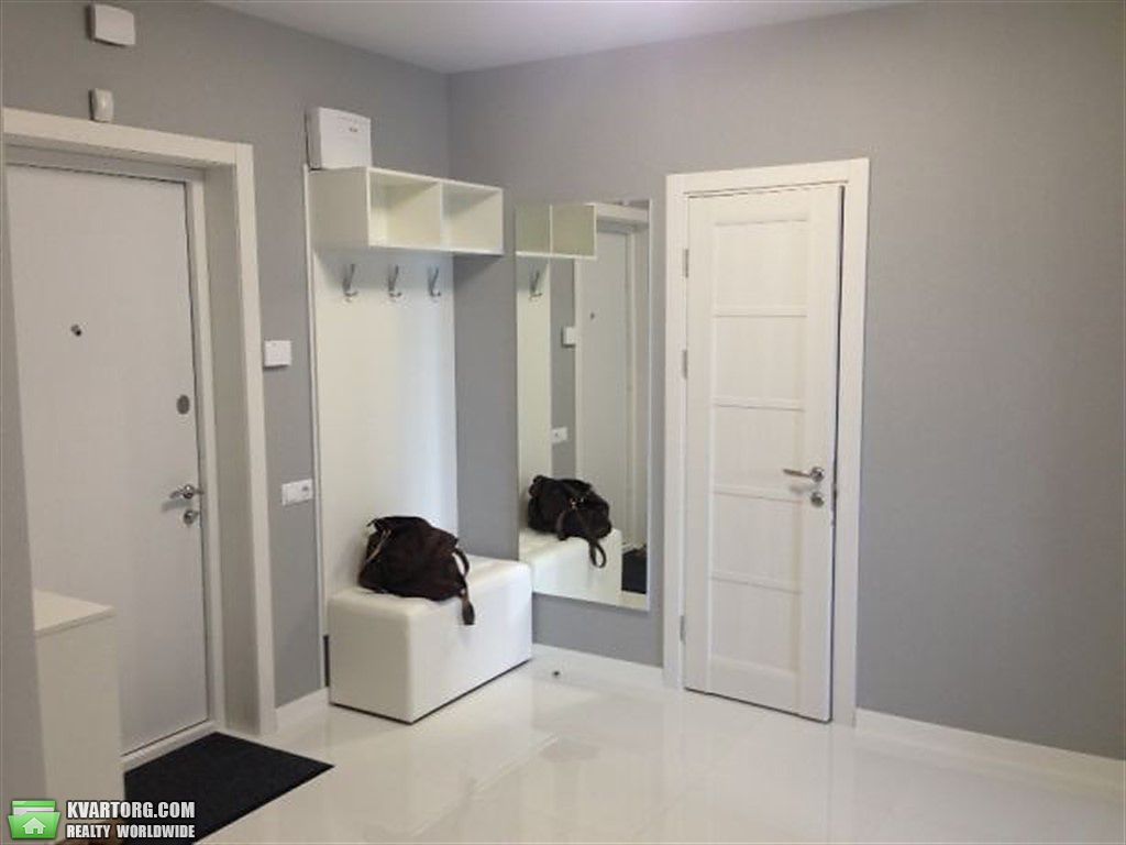 Rent out 2-room apartment. Киев, Комарова проспект — photo 8