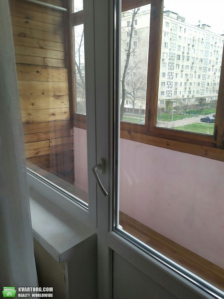 Rent out 1-room apartment. Киев,  Днепровская наб — photo 4
