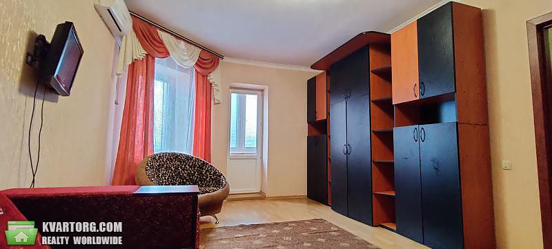 Rent out 1-room apartment. Киев, Чабани — photo 3