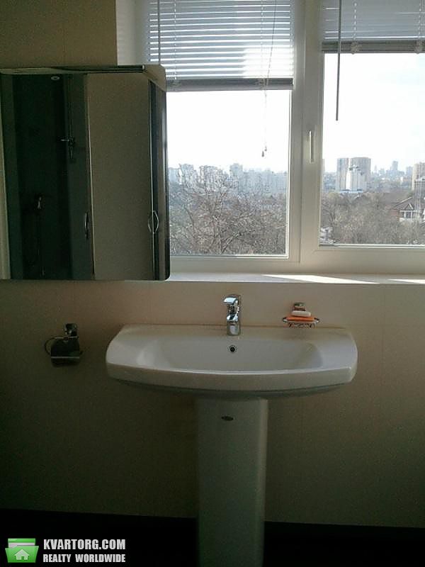 Rent out house. Киев,  Уральская — photo 1