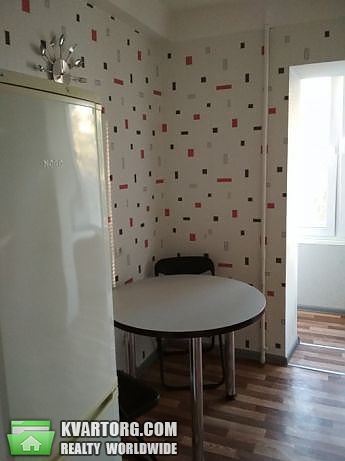 Rent out 2-room apartment. Киев,  Энтузиастов — photo 2